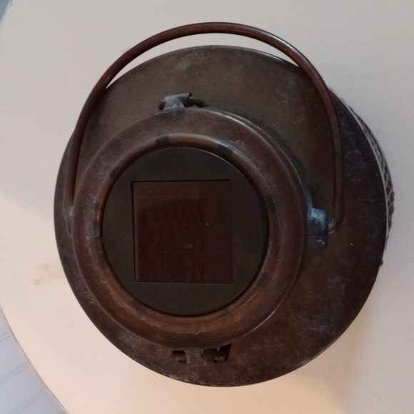 Solar Lantern - Picture 2 of 6